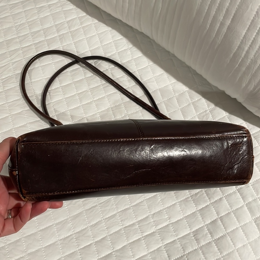 Hobo brown leather handbag, zipper. Gently used on the bottom corners, see pics - Picture 4 of 8